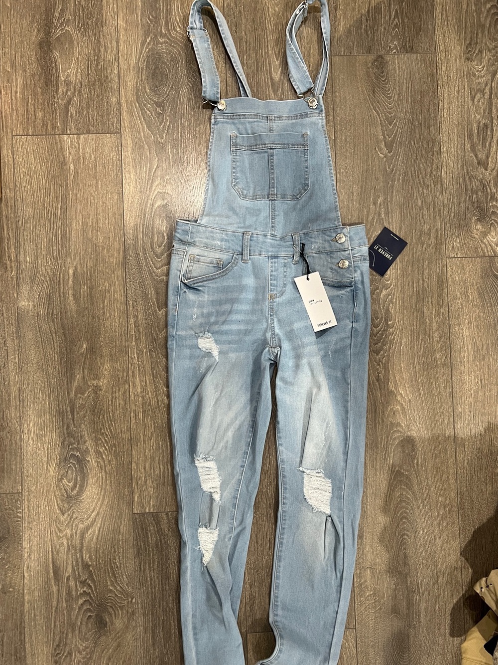 BNWT forever 21 distressed denim skinny jeans overalls - size XS